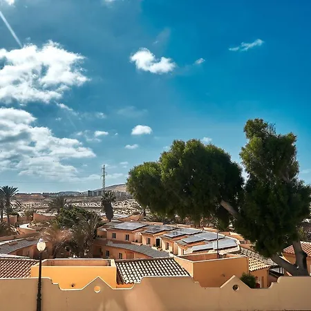 Апартаменты Costasun And Pool Коста Калма